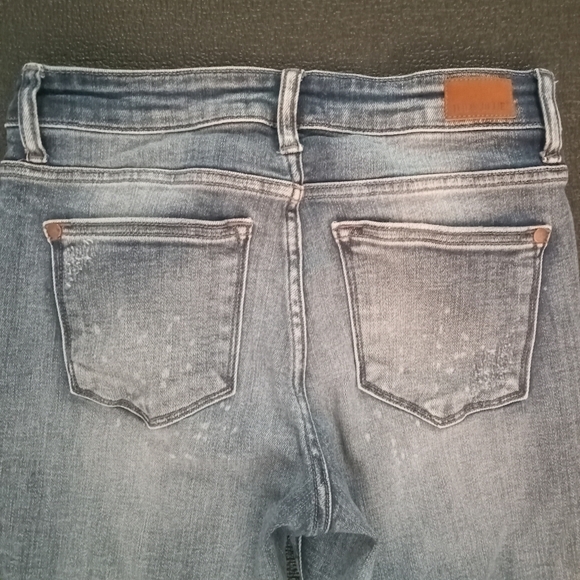 Judy Blue Paint Splatter Light Wash Distressed Boyfriend Jeans - Picture 7 of 11